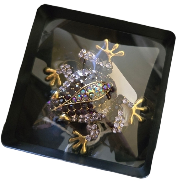 NWT Rhinestone Tree Frog Brooch. Black, Lavender Gold - Picture 4 of 4